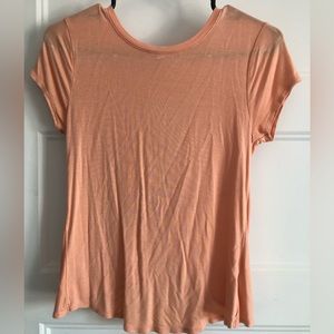 Peach t-shirt with detailed back